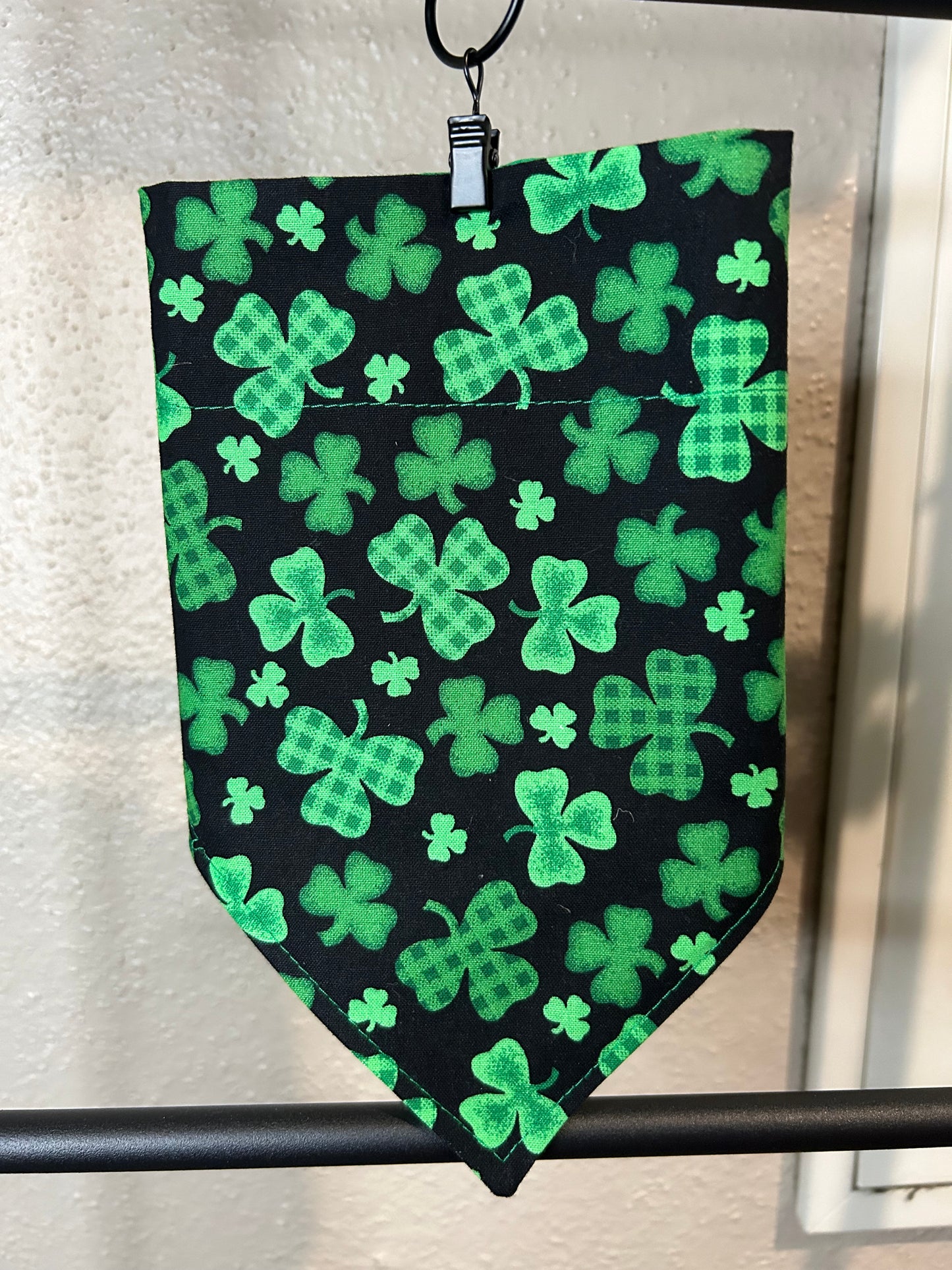 Green & Gold Clovers
